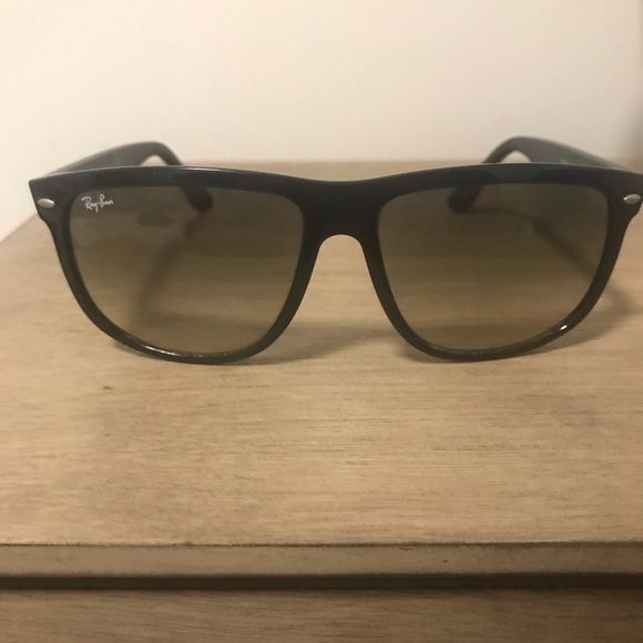 Ray-Ban Sunglasses RB4147 - Picture 6 of 11